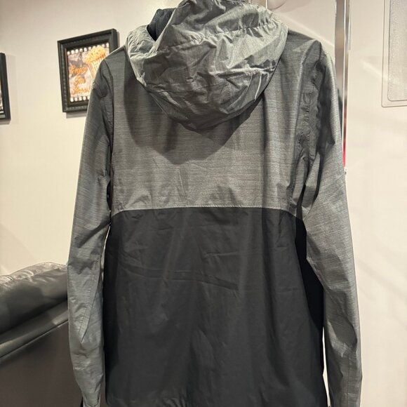 Columbia Men's Inner Limits II Jacket. Size M - Picture 3 of 10